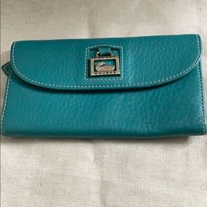 Dooney & Bourke wallet